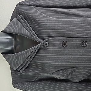 Danny & Nicole | Women's Pin Stripe Brown Suit Accent 3 Tiered Collar  Sz 8